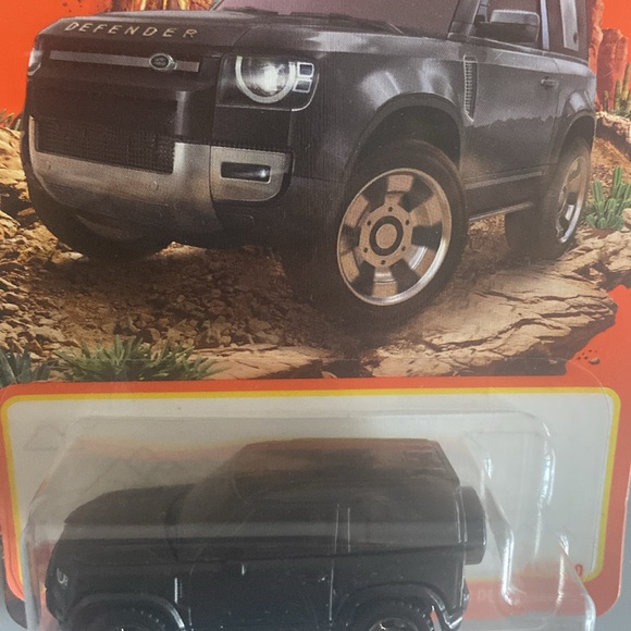 Matchbox 2020 Land Rover Defender 90 61/100 - Picture 3 of 4
